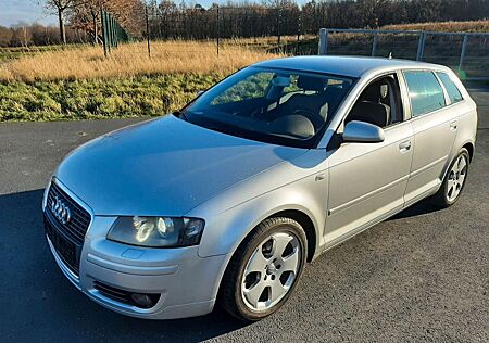 Audi A3 Sportback 1.6 FSI Ambition, Bixenon,Navi,PDC