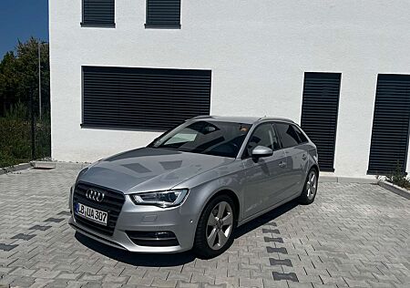 Audi A3 1.4 TFSI Sportback Attraction