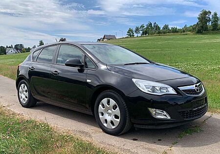 Opel Astra J Lim. 5-trg. Design Edition