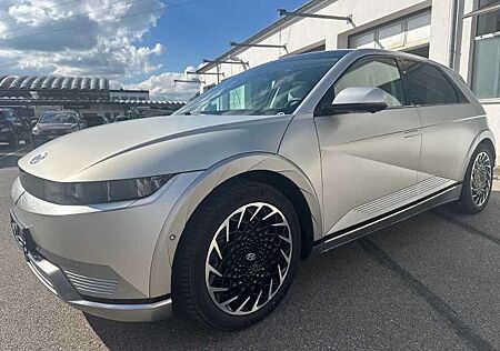 Hyundai IONIQ 5 72,6 UNIQ / Pano / 20" / AHK / WR