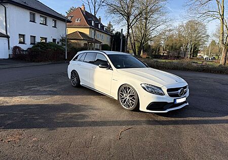 Mercedes-Benz C 63 AMG T Speedshift 7G-MCT