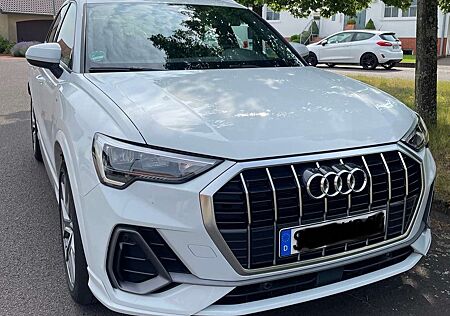 Audi Q3 35 TFSI S tronicS line