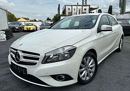 Mercedes-Benz A 180 /AUTOMATIK/1 HAND/KAMERA/