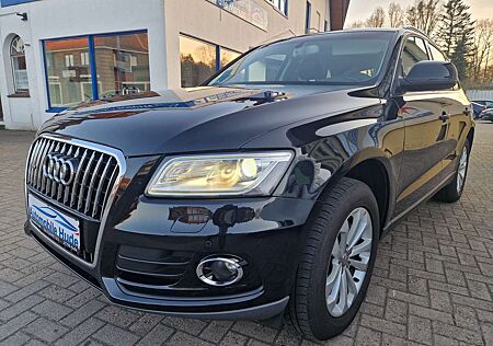 Audi Q5 2.0 TFSI quattro Automatik AHK NAVI Pano RKamera