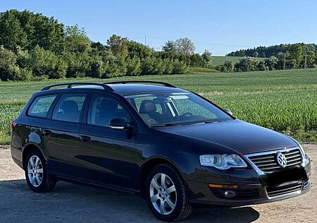 VW Passat Variant Volkswagen Trendline