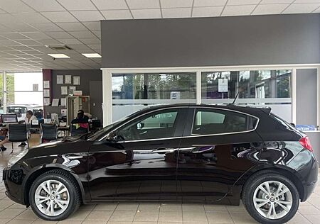 Alfa Romeo Giulietta Turismo Automatik Leder Navi blue&me