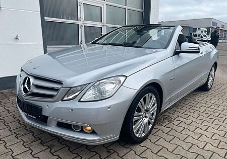 Mercedes-Benz E 200 Autom.Cabrio/SHZ/AHK/AIRSCARF/PDC/GARANTIE