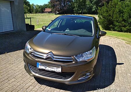 Citroën C4 Citroen e-HDi 110 EGS6 Stop/Start SystemExclusive