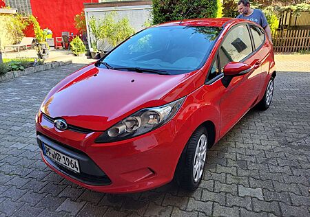 Ford Fiesta +1.25+Ambiente