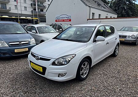 Hyundai i30 1.4, *75.000km fast 1. Hand!*