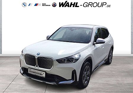 BMW iX1 xDrive30 XLINE LC PROF HUD KOMFORTZG LED DAB