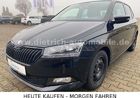 Skoda Fabia 1,0 TSi Ambition SHZ PDC NAVi 8 fach ALU