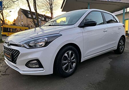 Hyundai i20 YES! CarPlay, Tüv Neu, Garantie