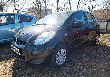 Toyota Yaris Cool // 1.Hand // Klima // Winterräder