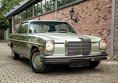 Mercedes-Benz 280 gebraucht kaufen Mercedes-Benz 280 CE w 114 Coupe sehr sehr schön