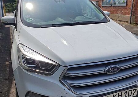 Ford Kuga 1.5 EcoBoost 2x4 ST-Line