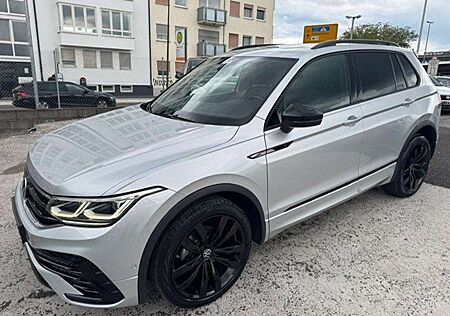 VW Tiguan Volkswagen R-Line 4Motion 2,0 TDI HeadUp*Pano