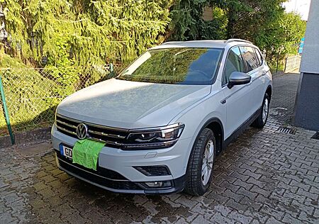 VW Tiguan Allspace Volkswagen Highline 4Motion