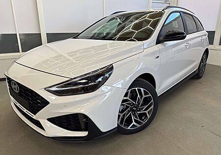 Hyundai i30 Kombi PREMIUM N-LINE SHZ NAVI PDC RFK 1.5 MPI 7...