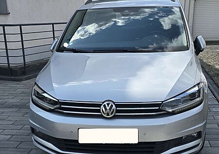 VW Touran Volkswagen Diesel 2.0 TDI SCR DSG Comfortline