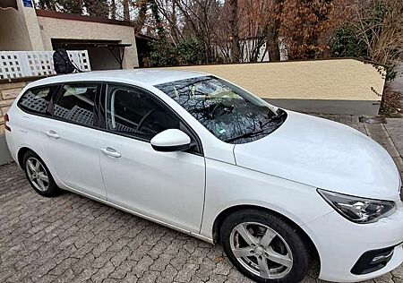 Peugeot 308 SW BlueHDi 130 Stop & Start Allure Business-Paket
