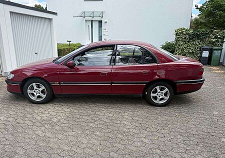 Opel Omega 2.0 16V CD