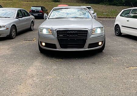 Audi A8 3.0 TDI DPF quattro