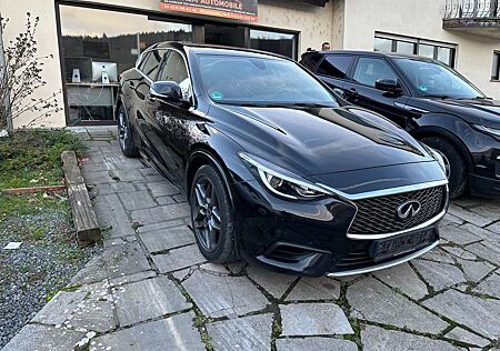 Infiniti Q30 Premium City Black 19 Zoll Alufelgen RunflatReifen