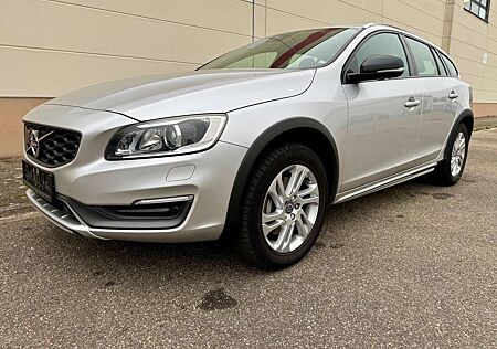 Volvo V60 CC V60 Cross Country D4 Summum - TOP-AUSSTATTUNG