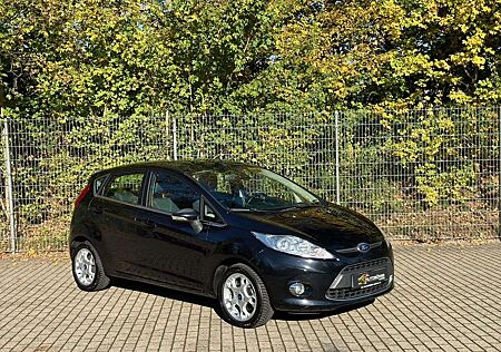 Ford Fiesta Titanium/TÜV Neu/SHZ/Bluetooth