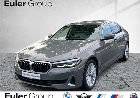 BMW 520 d xDrive Limousine DigitCockpit StandHZG Navi Lede