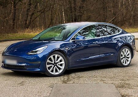 Tesla Model 3 Langstreckenbatt. Allradantrieb Dual Motor