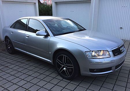 Audi A8 4.2 quattro LANG+AUTOMATIK+NAVI+SCHECKHEFT+ALLRAD