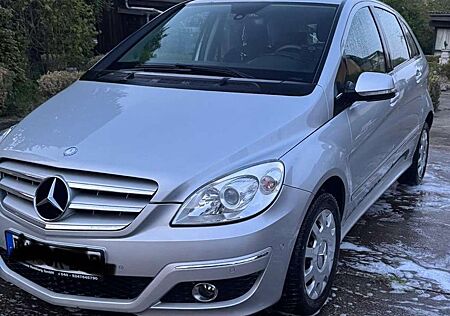 Mercedes-Benz B 180 NGT BlueEFFICIENCY