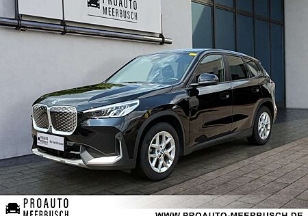 BMW iX1 30 xDrive NAVI/LED/RFK/HIFI/PARKASSIST/DAB