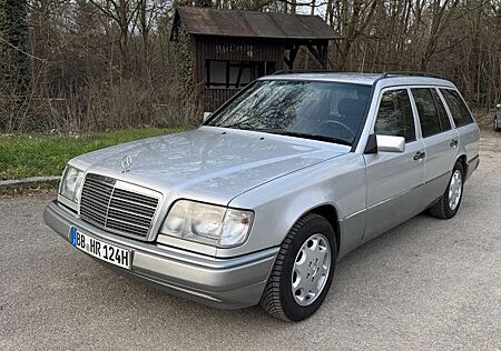 Mercedes-Benz E 220 T