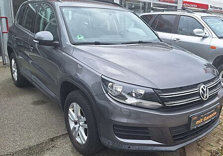 VW Tiguan Volkswagen 2.0 TDI mit wenig KM Scheckheft