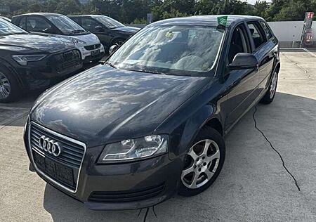 Audi A3 1.4 TFSI Attraction AHK Navi