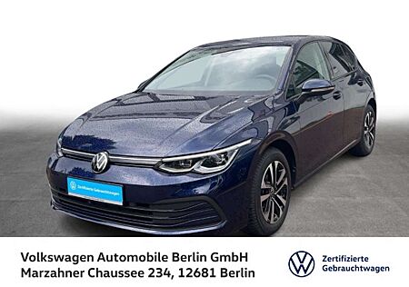 VW Golf Volkswagen VIII 1.0 eTSI DSG United Rear View Discover