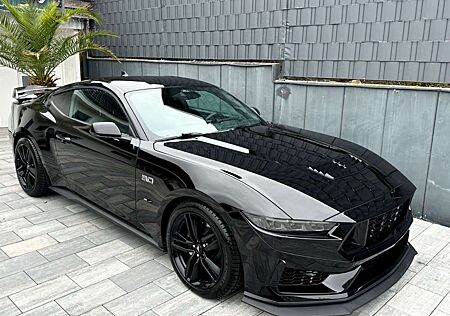 Ford Mustang 5.0 V8 "DARK HORSE"-ALL BLACK-NEW MODELL