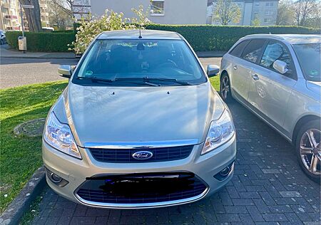 Ford Focus Turnier 1.6 16V Aut. Titanium