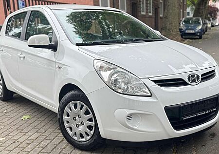 Hyundai i20 Classic 2HD Klima Elek.Fenster Tüv Neu Garantie