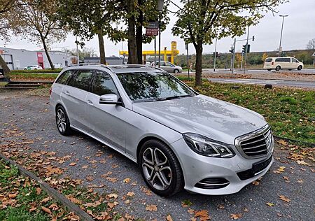 Mercedes-Benz E 220 CDI T BlueEfficiency