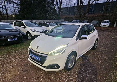 Peugeot 208 1.2T Klima 99Tkm 1Hnd LED Sitzhzg Tempom Alu PDC