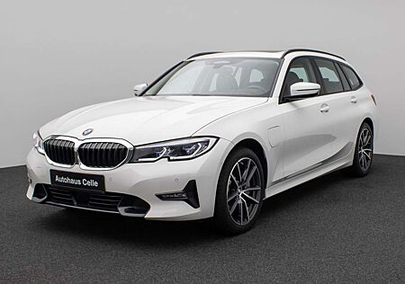 BMW 330 e xDr Tour Sport Line ACC HUD Pano HiFi Laser