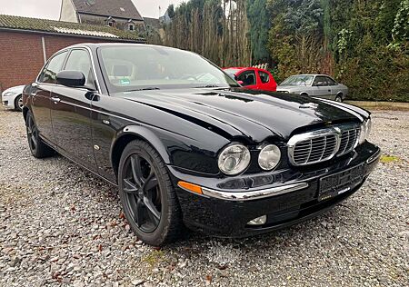 Jaguar XJ6 2.7 D Classic | 2.Hand | HU-02/26 | Navi | Kam