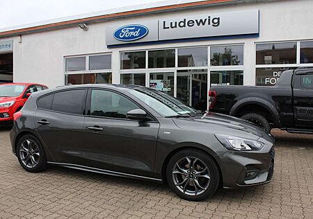 Ford Focus Lim. ST-Line Keyfree Navi Winterpaket