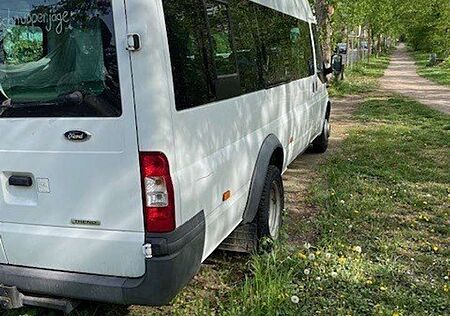 Ford Transit Bus Ehemaliger Schulbus als Camper umgebaut