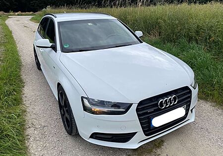 Audi A4 B8 2.0 TDI S line Facelift V8 Sound