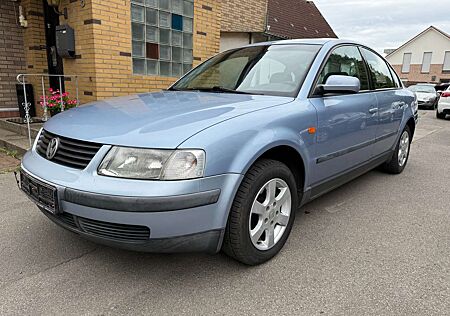 VW Passat Volkswagen Lim. 1.6 Automatik*Tüv Neu+Anhängerk.